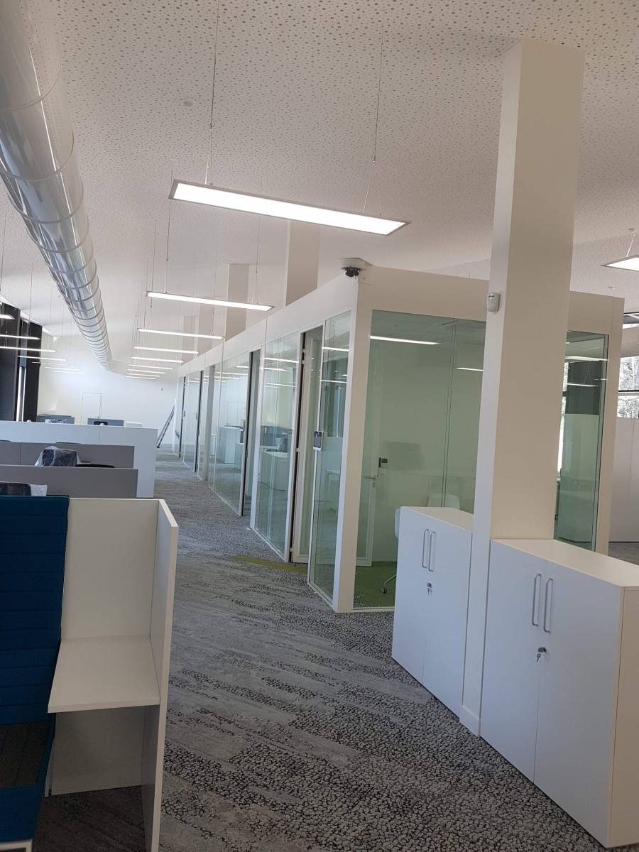 Agencement de salles de réunion et de bureaux sur la Côte d'Azur